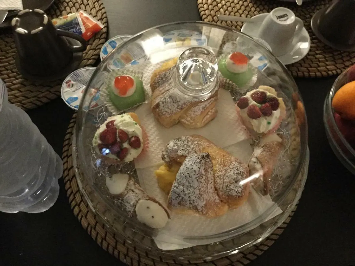 Maqueda Suiterooms Palermo Italia